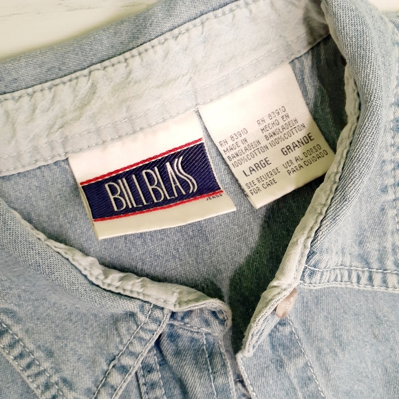 2/$30 ❤ Bill Blass Vintage 1980's Denim Shirt - Picture 4 of 6